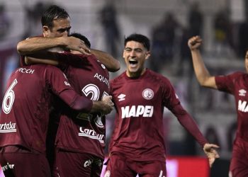 En la noche de los golazos, Lanús venció a Huracán y está en cuartos de la Copa Argentina