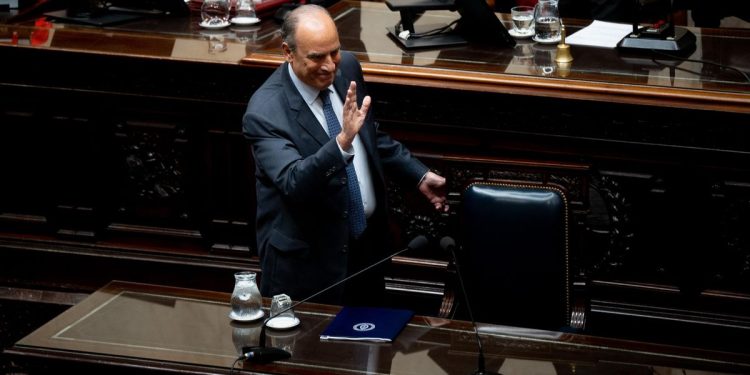 En medio de un griterío en Diputados, Guillermo Francos desligó al Gobierno de los escándalos y ratificó el rumbo económico
