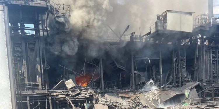 Explosión en una siderúrgica de EEUU: hay al menos dos muertos y decenas de heridos