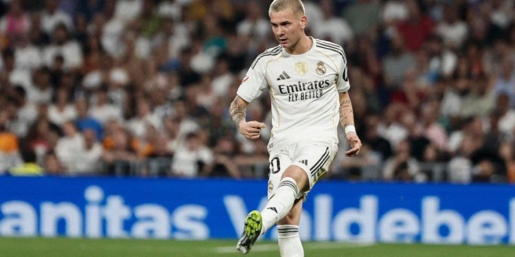 Franco Mastantuono tuvo su primer partido como titular en el Real Madrid en la victoria ante el Oviedo