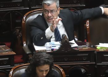 Germán Martínez instó a la oposición a “aprovechar el descontento del PRO” para insistir sobre los vetos de Javier Milei