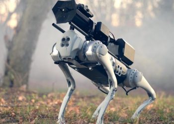 Hong Kong enfrenta al virus chikungunya con un ejército de drones y perros robot