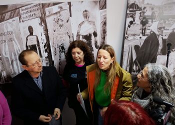 Inauguraron «El Siluetazo, una mirada desde adentro» en el Espacio para la Memoria Pozo de Banfield
