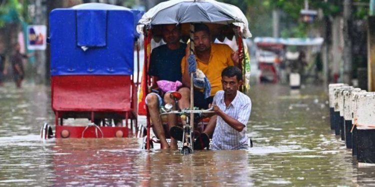 Inundaciones en India dejan al menos 32 muertos y más de 50 desaparecidos