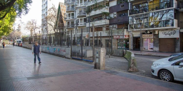 La Ciudad de Buenos Aires avanza con la reducción de obradores en desuso del tren Sarmiento para recuperar espacio público