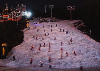 La nieve fabricada, el sistema esencial para mantener viva la temporada en Bariloche