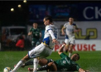 Llegó la tormenta de Santa Rosa: se suspendió el partido entre Sarmiento y Rosario Central por las intensas lluvias