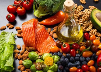 Los 3 alimentos más elegidos por las personas inteligentes, según la IA