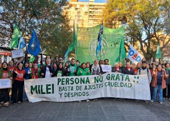 Milei fingió demencia en Rosario y habló de tasas de interés