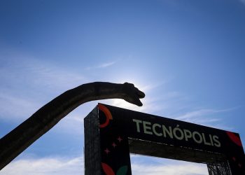 Motosierrópolis: vacaciones en el parque de Milei