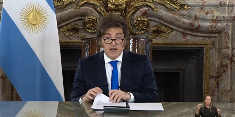 Proyecto de Javier Milei para que legisladores se sancionen a sí mismos: constitucionalistas dicen que es “para la tribuna”