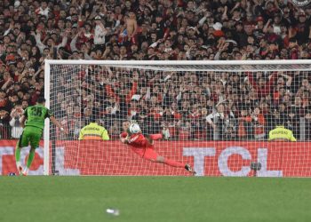 River sufrió más de la cuenta pero venció por penales a Libertad para avanzar a cuartos de final de la Copa