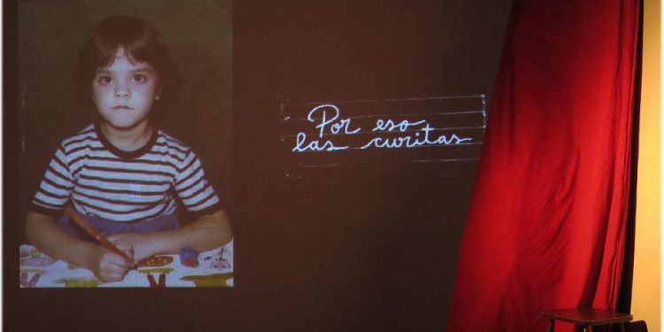 Vivió en un hogar y cuenta su historia a través del teatro para ayudar a chicos sin cuidados parentales