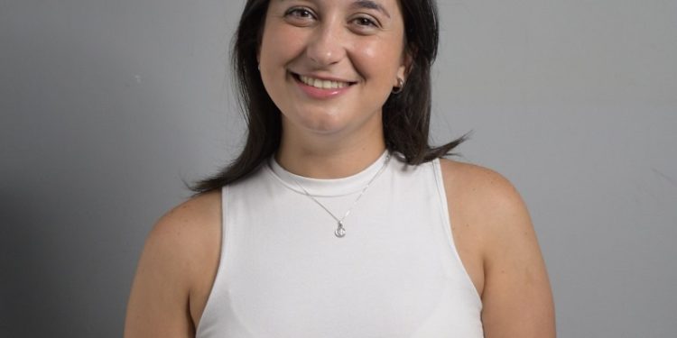 Pía Cavana: “Estado y sociedad debemos actuar de manera integral y coordinada para cuidar la vida y la salud mental de las y los jóvenes”.