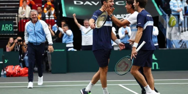 Argentina derrotó a Países Bajos y avanzó al Final 8 de la Copa Davis