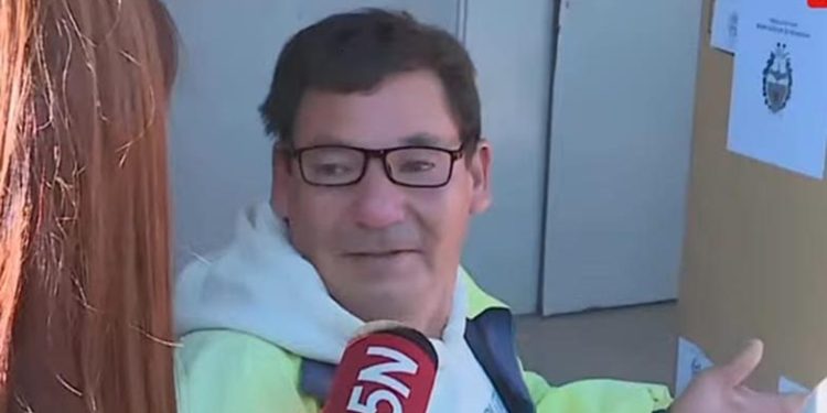 Denuncian que faltaron muchas autoridades de mesa y la jornada comenzó con baja concurrencia