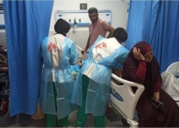 Gaza enfrenta crisis en bancos de sangre y laboratorios por falta de recursos