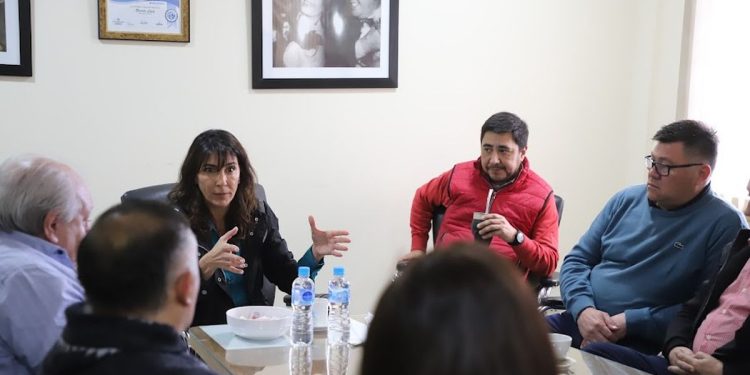 Gremios se meten en la pelea del cordobesismo entre Natalia de la Sota y Juan Schiaretti