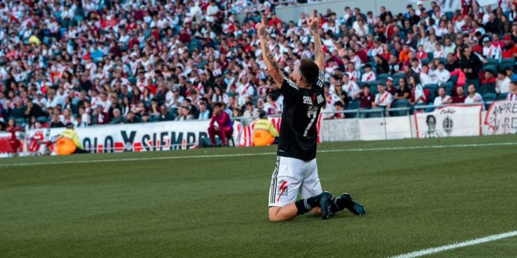 Histórico: Deportivo Riestra asaltó el Monumental y profundizó el mal momento de River