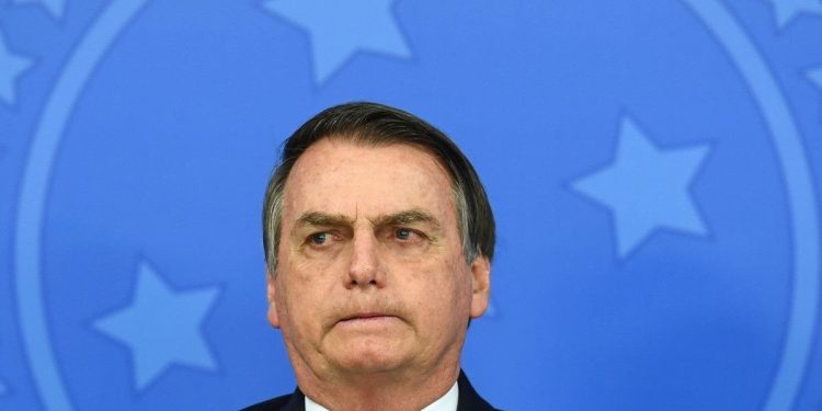 Jair Bolsonaro fue hospitalizado de emergencia tras descompensarse en su casa