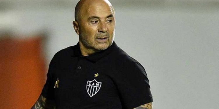 Jorge Sampaoli vuelve al Atlético Mineiro y se transformó en el segundo entrenador mejor pago de Brasil