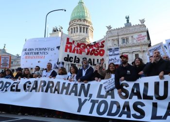 Jornada de movilizaciones tras los vetos Javier de Milei: paro nacional en las universidades y el Garrahan