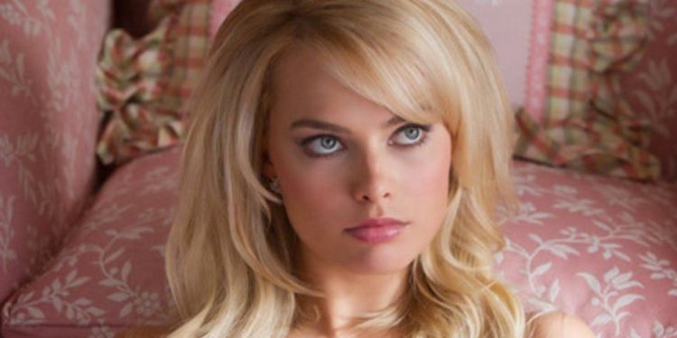 Margot Robbie aseguró que “hay que tener cuidado” con los hombres que aman la película “El lobo de Wall Street”