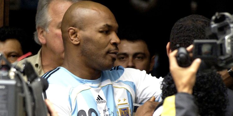 Mike Tyson defendió a la Pulga: el día que Canelo Álvarez quiso pegarle a Messi por un invento de las redes