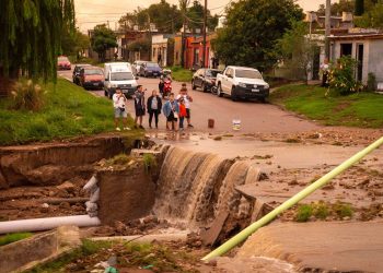 «Milei gasta en intereses de deuda 200 veces lo que negó a Bahía Blanca»