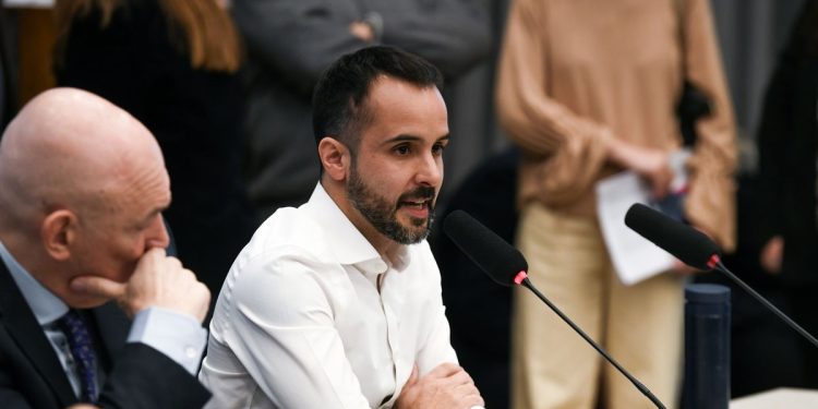 Reacción del oficialismo en Diputados: apuró un proyecto de hidrógeno verde y energías renovables