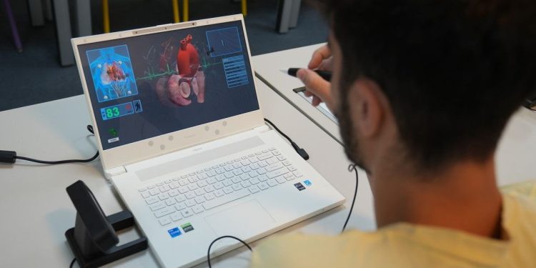 Robots, simuladores y tecnología para formar a los trabajadores del futuro