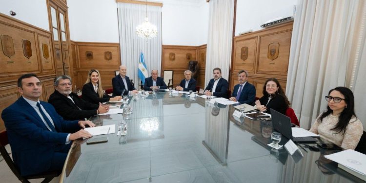 Se reúne el Consejo de Mayo en el marco de la exigencia de mayor gobernabilidad que hizo EEUU