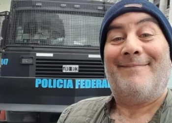 Un empresario libertario deberá realizar donaciones al Garrahan y a un merendero por amenazar a dirigentes políticos