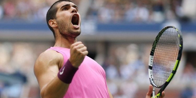US Open: un imparable Carlos Alcaraz venció en tres sets a Novak Djokovic