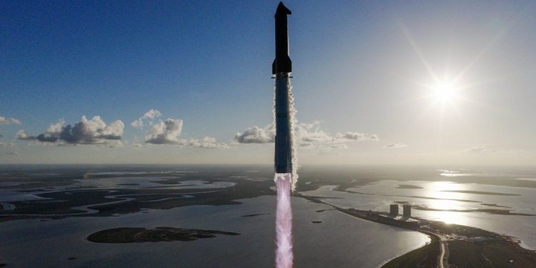 Así fue la nueva prueba de SpaceX: amerizaje con éxito y preparaciones para una nueva versión del Starship