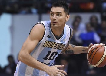 Carlos Delfino, uno de los referentes del básquetbol argentino, anunció su retiro a los 43 años