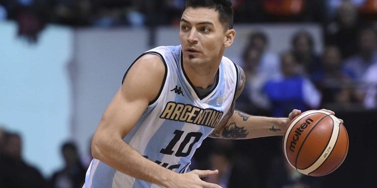 Carlos Delfino, uno de los referentes del básquetbol argentino, anunció su retiro a los 43 años