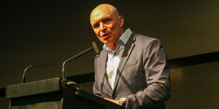 Causa contra José Luis Espert: mañana declara un empresario vinculado con los vuelos en el avión de Fred Machado