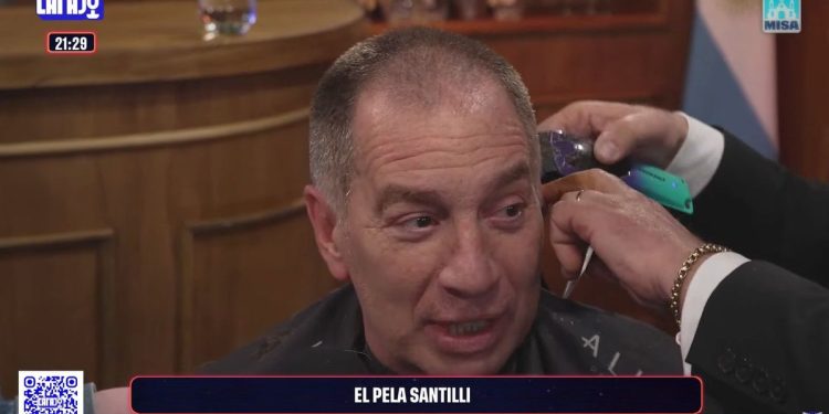 Diego Santilli cumplió su promesa electoral y se rapó en vivo