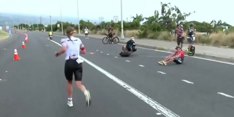 Dramático final en la Ironman: una atleta colapsó a metros de la meta y su rival se consagró campeona