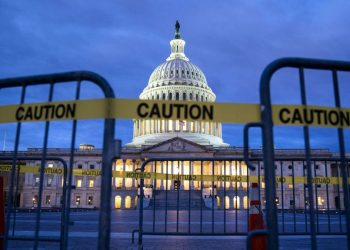 EEUU entra en “cierre” del gobierno por una puja entre Donald Trump y los demócratas en el Senado