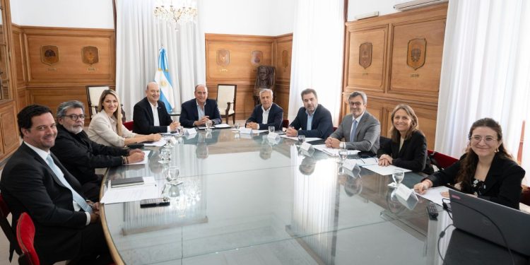 El Gobierno volvió a reunir al Consejo de Mayo, con eje en explotación de recursos naturales y apertura comercial