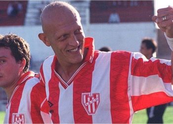 El mejor jugador del fútbol cambió su vida: Maradona lo lesionó e inició una lucha interna contra la depresión