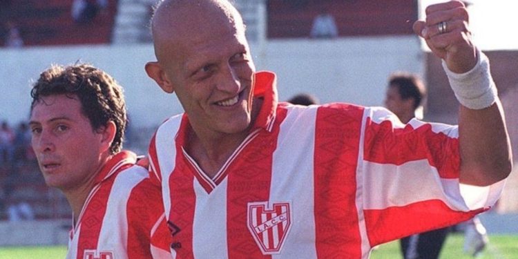 El mejor jugador del fútbol cambió su vida: Maradona lo lesionó e inició una lucha interna contra la depresión