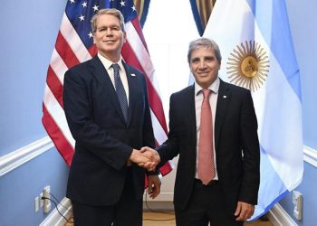 El peronismo vaticina una intervención a fondo de Washington en la política interna y evalúa el margen de maniobra