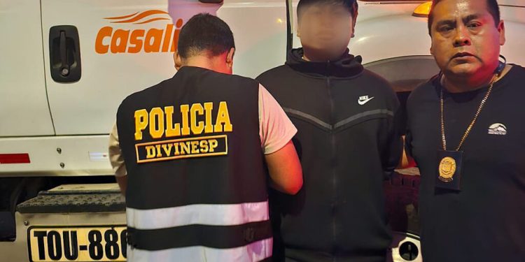 Expulsaron al ladero de “Pequeño J” de Perú y vuelve a Buenos Aires escoltado por policías federales y bonaerenses