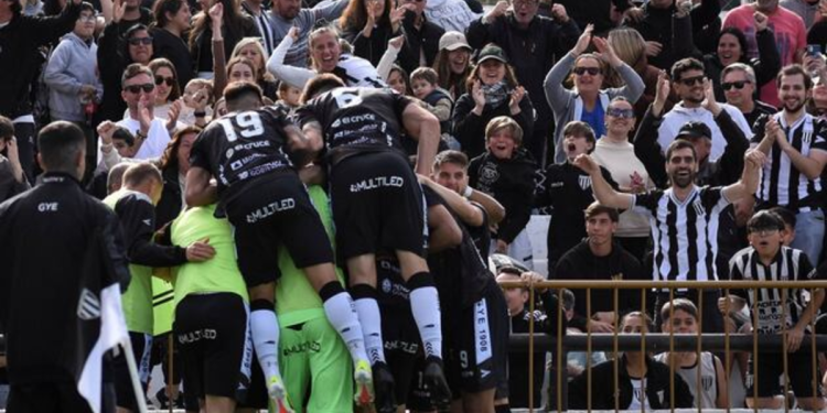 Gimnasia de Mendoza ascendió a Primera tras vencer a Deportivo Madryn por penales