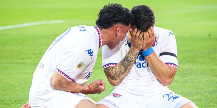 Gol y dedicatoria al cielo: Nacho Russo convirtió ante Newell’s tras la muerte de su padre, Miguel Ángel
