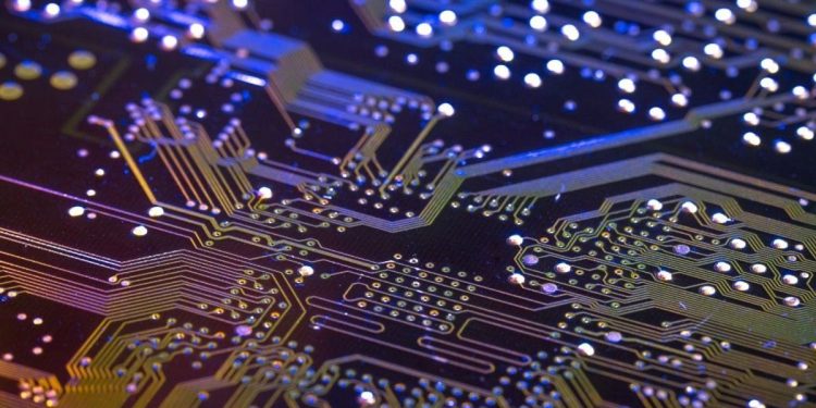 Google anunció un nuevo algoritmo que logró resolver un problema 13.000 veces más rápido que una supercomputadora