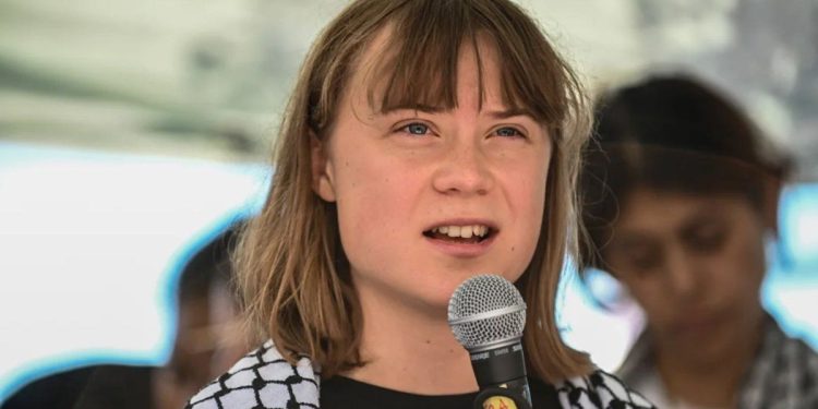 Greta Thunberg denuncia que sufrió torturas durante su detención en Israel: “Había agujeros de bala y restos de sangre”